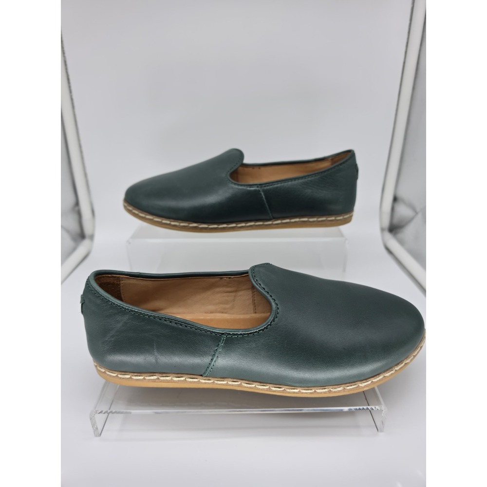 CHARIX Leather Artisan Shoes Women Size 35 US 5 Green Slip On Loafers Comfort